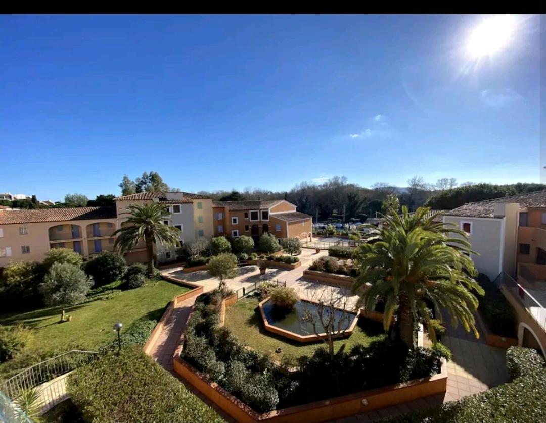 Apartamento T2 Au Coeur Du Golfe De Saint Tropez Cogolin Exterior foto