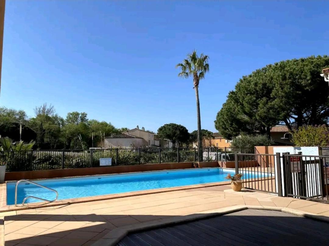 Apartamento T2 Au Coeur Du Golfe De Saint Tropez Cogolin Exterior foto